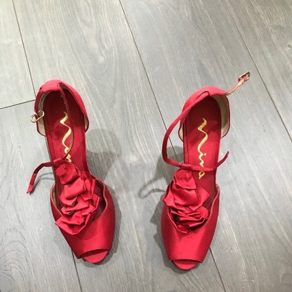 red satin shoes for wedding